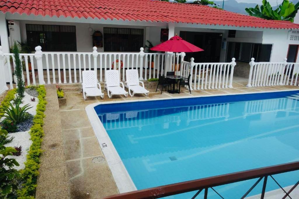 Hotel Maceo Melgar Exterior photo