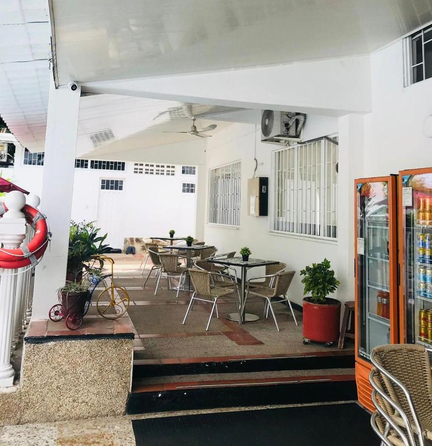 Hotel Maceo Melgar Exterior photo
