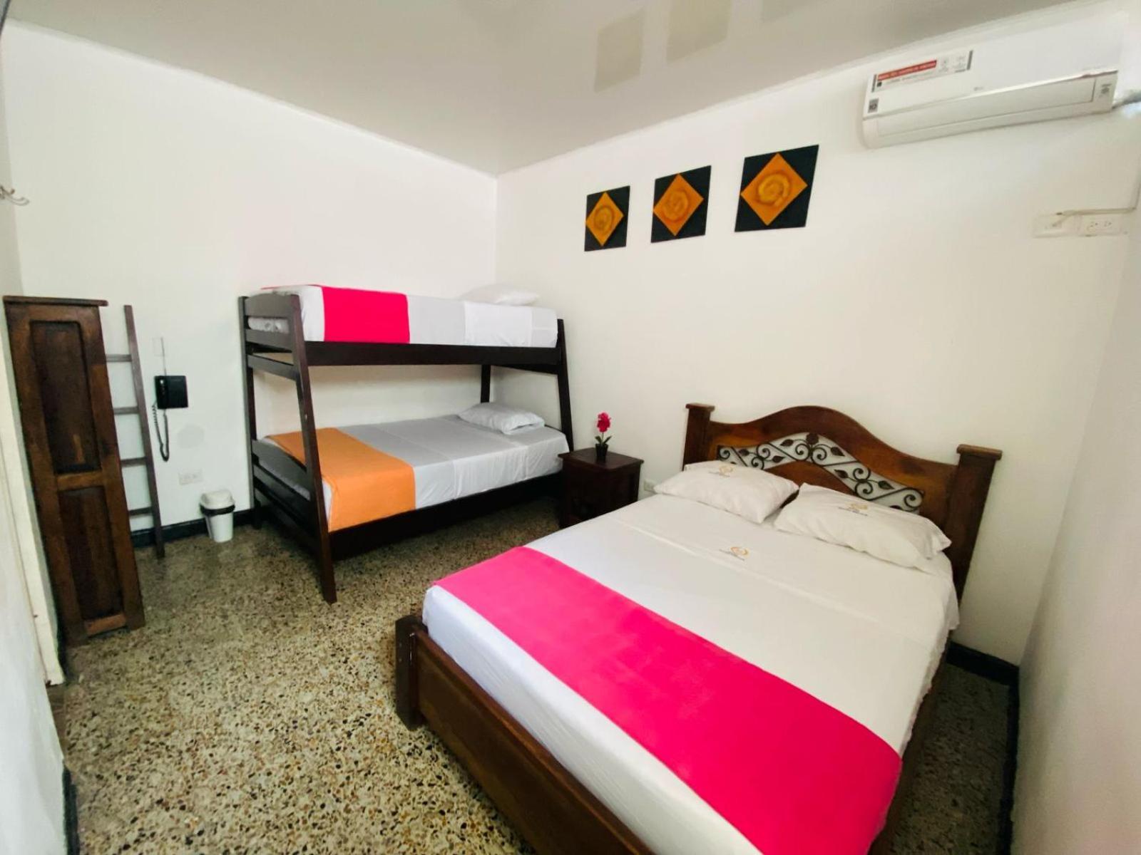 Hotel Maceo Melgar Exterior photo
