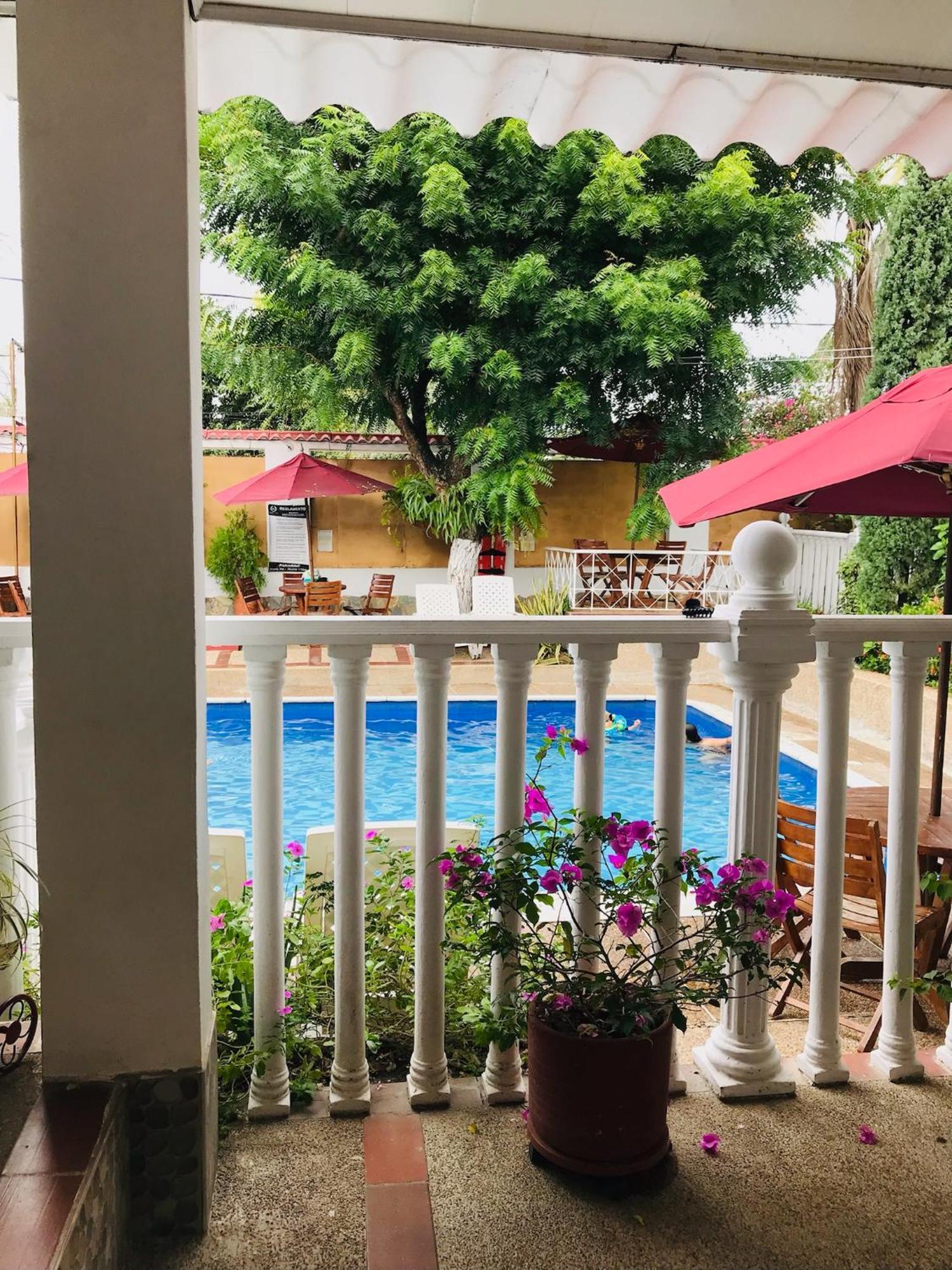 Hotel Maceo Melgar Exterior photo